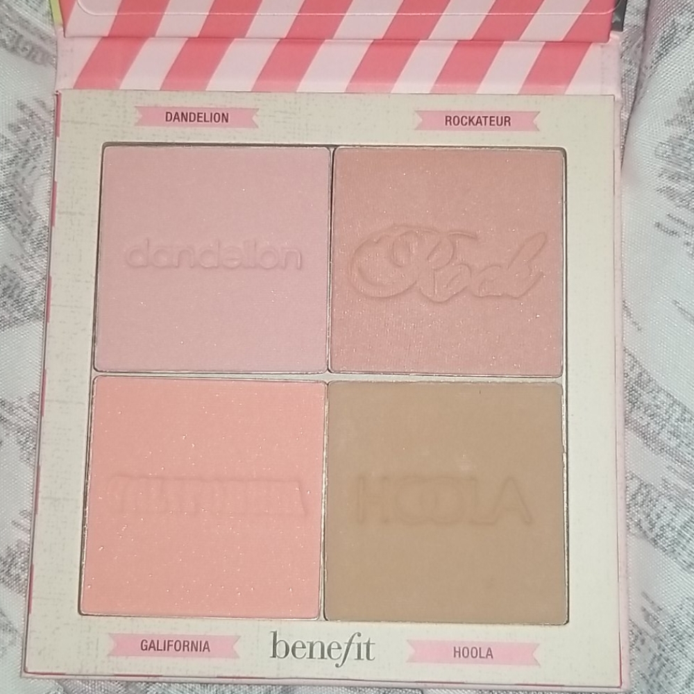 Benefit World O' Blushes Quad